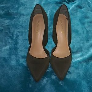Shoedazzle Olive Pumps